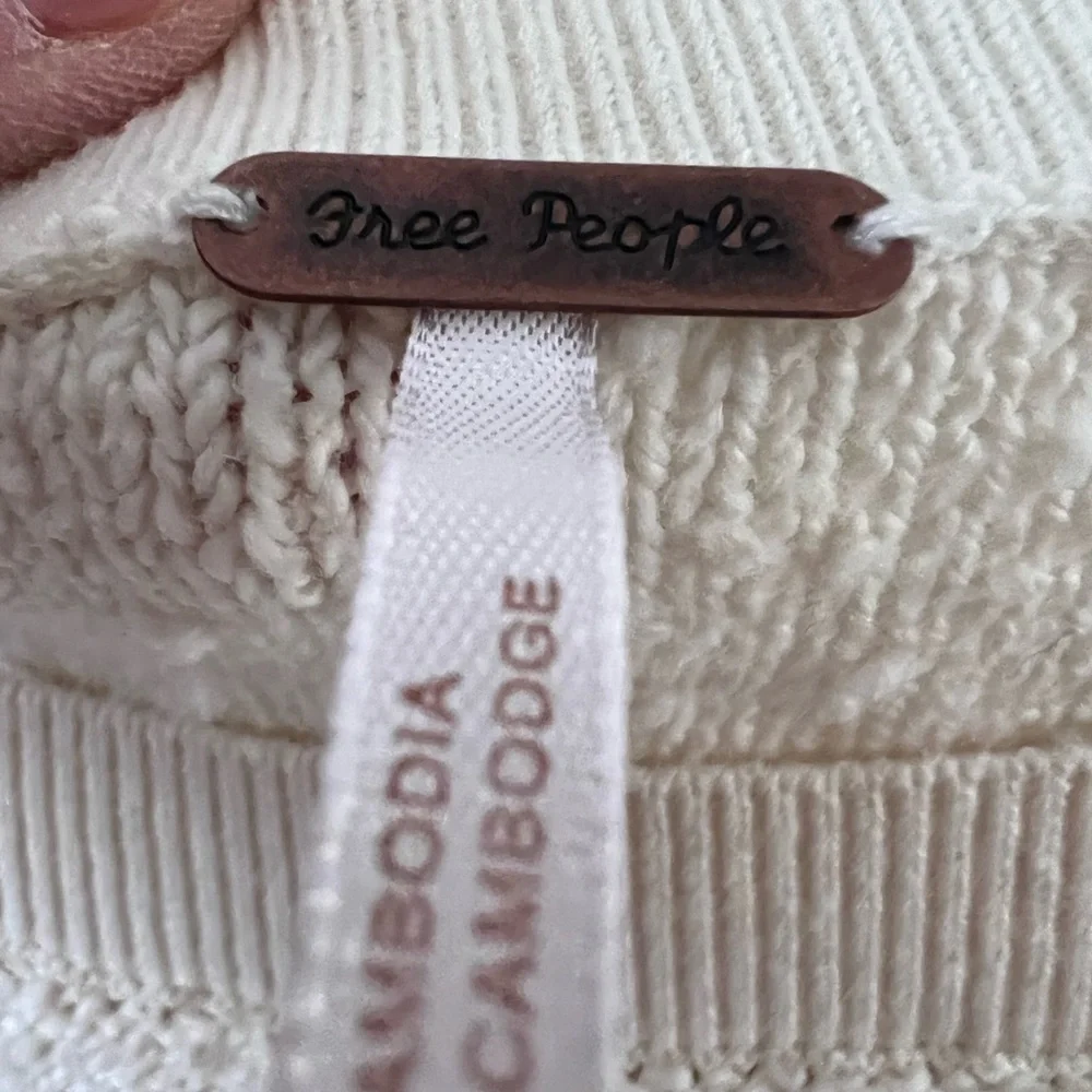 Never used free people sweatshirt - Picture 4 of 5